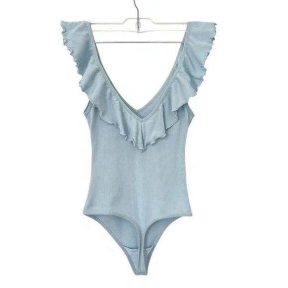 🍀3 for 35- Wilfred/Aritzia Danette Ruffle Bodysuit - Picture 2 of 2